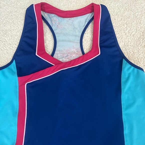 Crowned Athletics - HONORABLE PRINCESS FLOW TANK TOP - Picture 3 of 11